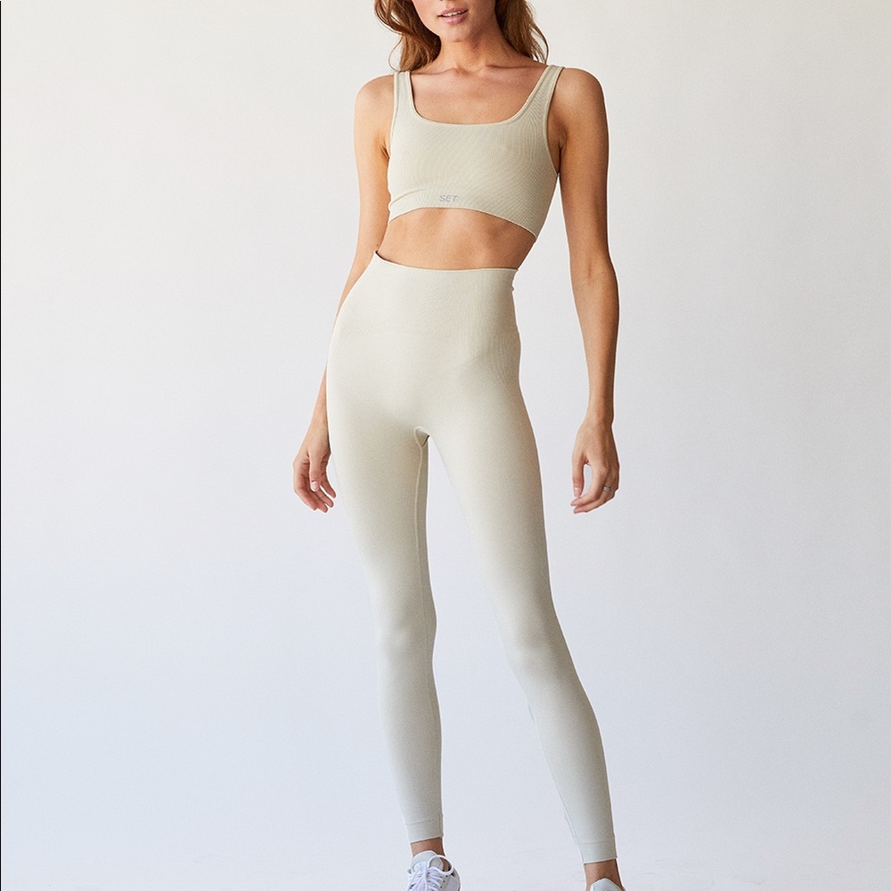 Set Active bra and legging set